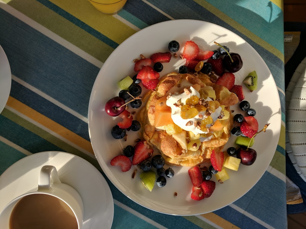 The Beach House Inn | 712 Cape Rd, Kensington, PE C0B 1M0, Canada | Phone: (902) 886-2145