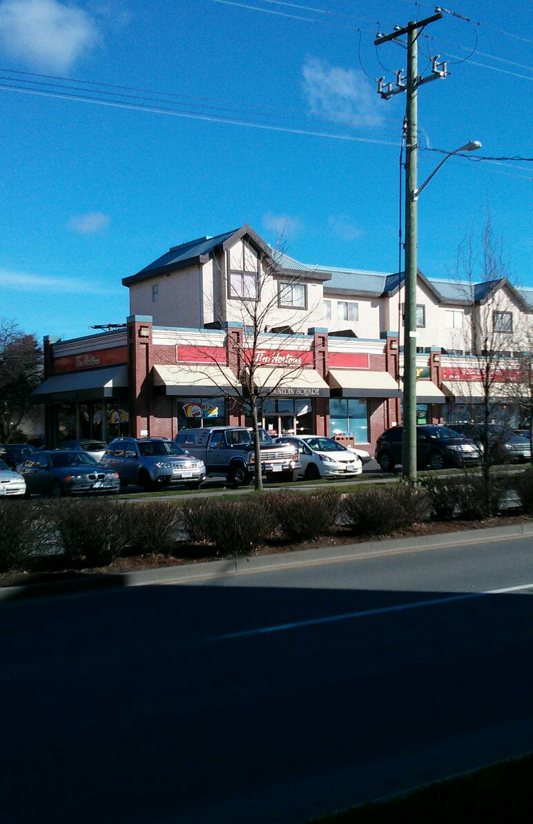 Tim Hortons | 456a Gorge Rd E, Victoria, BC V8T 2W4, Canada | Phone: (250) 380-0137