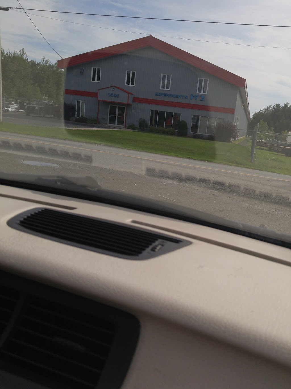 Equipements P F B Inc | 1495 Rue Skiroule, Wickham, QC J0C 1S0, Canada | Phone: (819) 398-7112