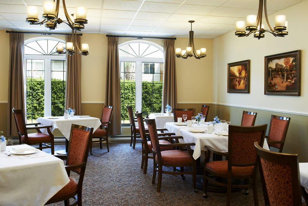 Revera Ogilvie Villa | 1345 Ogilvie Rd, Gloucester, ON K1J 7P5, Canada | Phone: (613) 742-6524