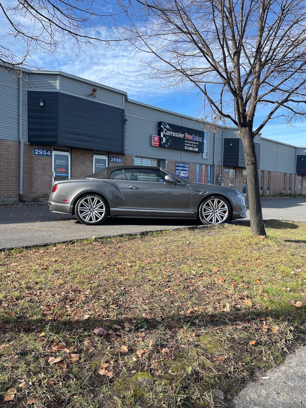 Carrossier ProColor LaSalle A.M | 2958 Rue Lapierre, Montréal, QC H8N 2W9, Canada | Phone: (514) 595-1000