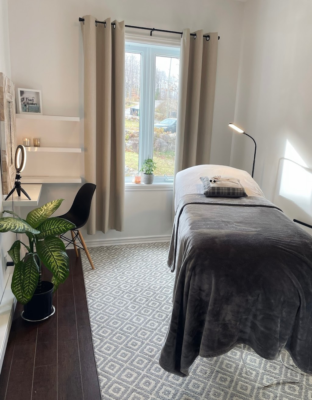 Carob.esthetique | 40 Chem. des Condors, Sainte-Anne-des-Lacs, QC J0R 1B0, Canada | Phone: (450) 750-2653