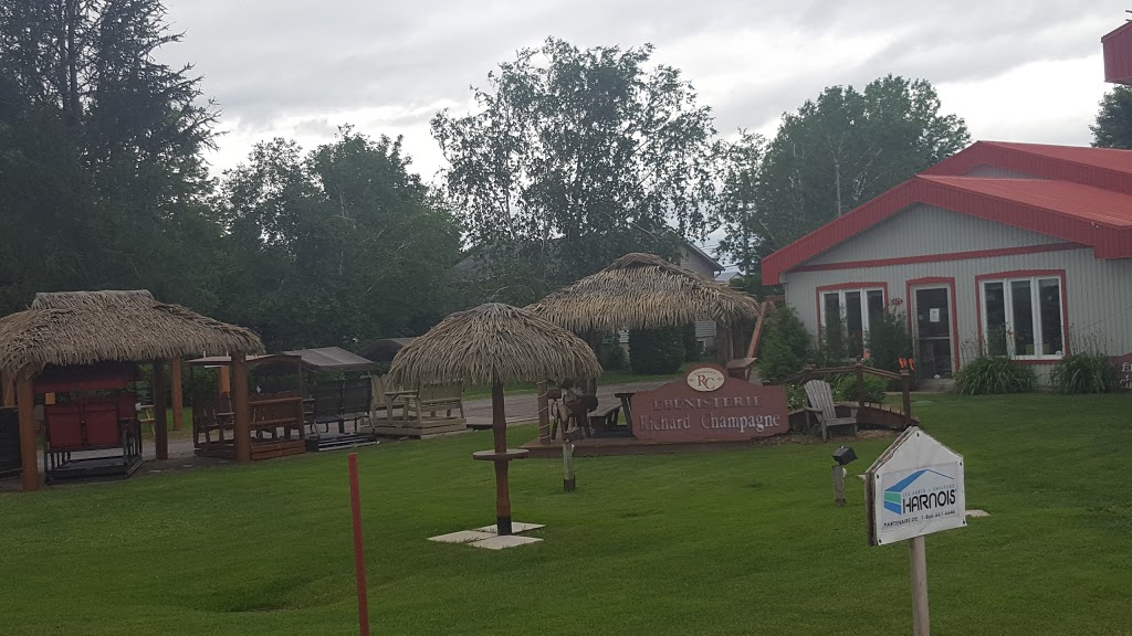 Champagne Richard meuble de patio | 471 QC-158, Saint-Thomas, QC J0K 3L0, Canada | Phone: (450) 752-5428