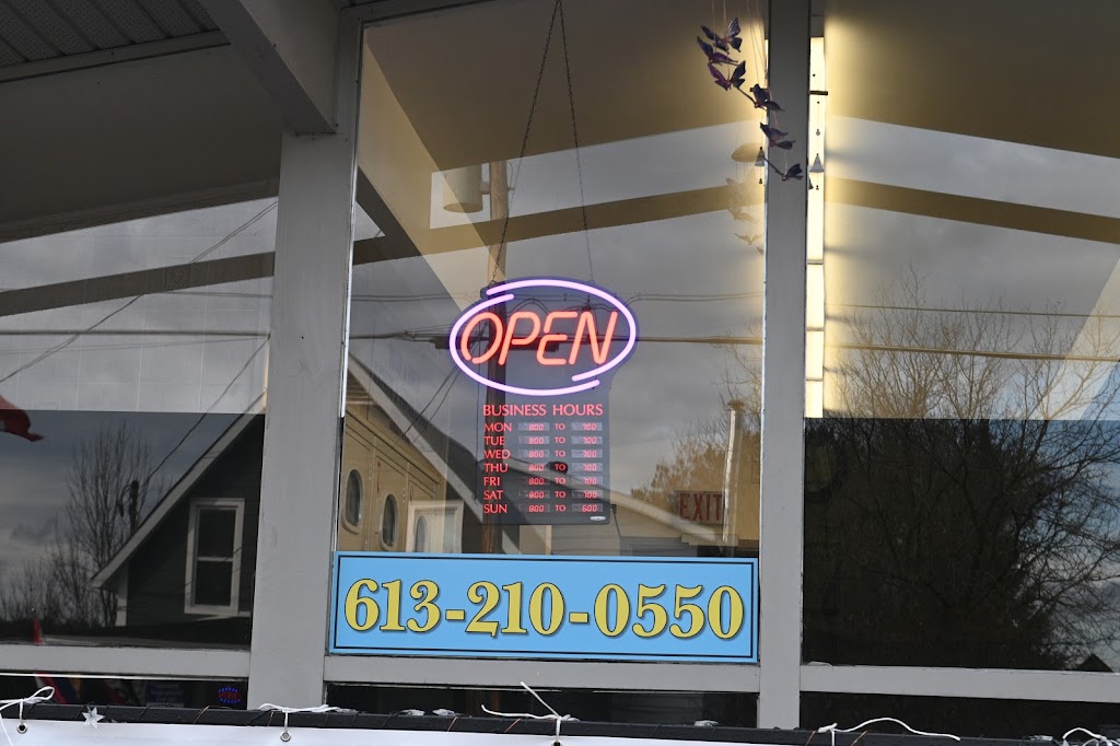 Bay Coin Laundromat | 54 Bay St, Barrys Bay, ON K0J 1B0, Canada | Phone: (613) 210-0550