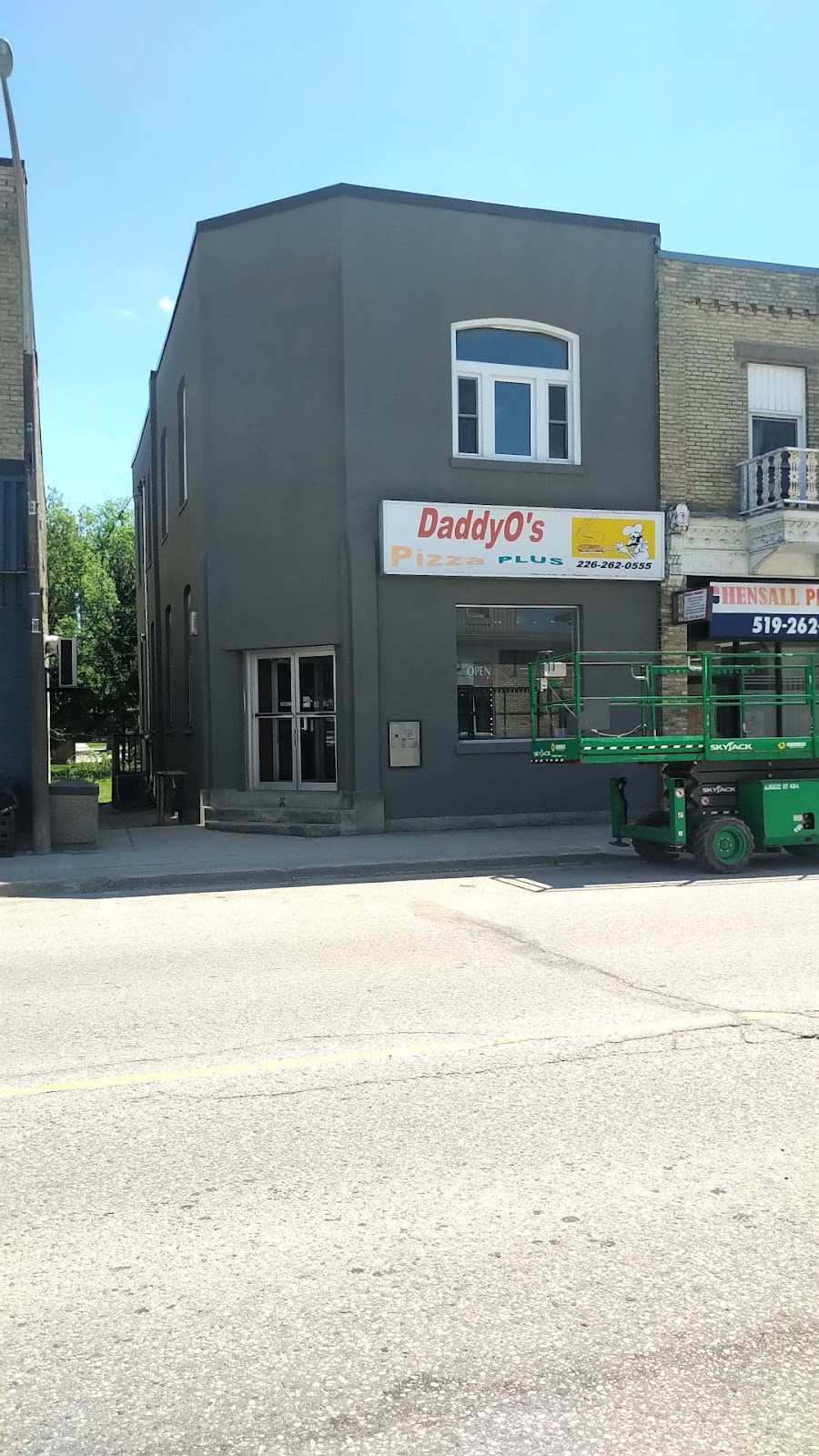 Slingerz | 119 King St, Hensall, ON N0M 1X0, Canada | Phone: (226) 262-2227