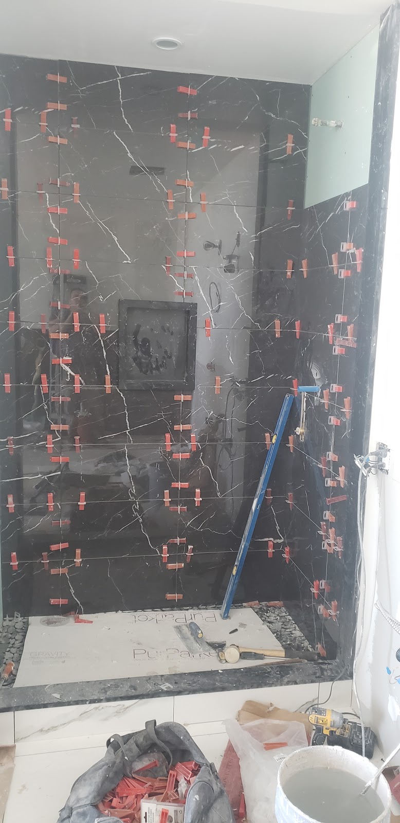 King Construction inc | 5667 Dewar Ave, Niagara Falls, ON L2H 3M9, Canada | Phone: (416) 971-6404