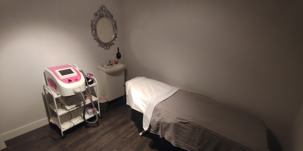 Studio Académie Vanity - Coiffure & Esthétique | 2174 Boulevard Marie-Victorin #102, Longueuil, QC J4G 1A9, Canada | Phone: (450) 646-7881