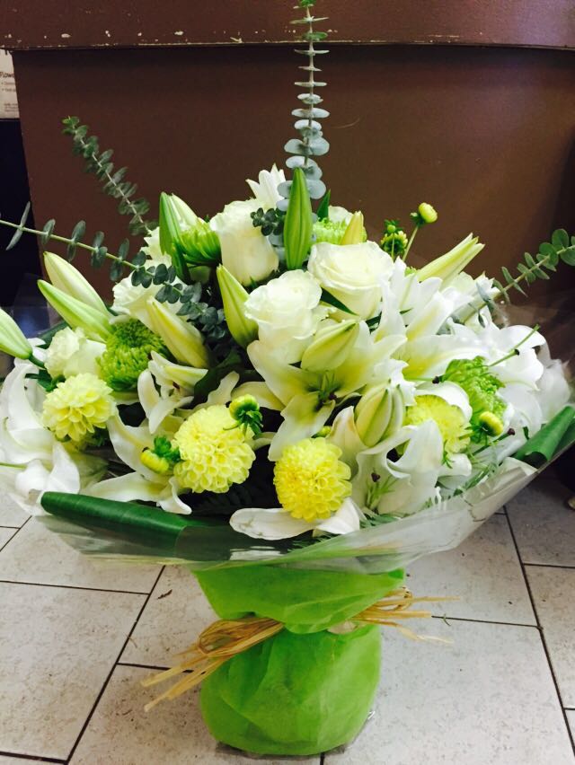 King Edward Florist | 944 W King Edward Ave, Vancouver, BC V5Z 2E2, Canada | Phone: (604) 732-1638