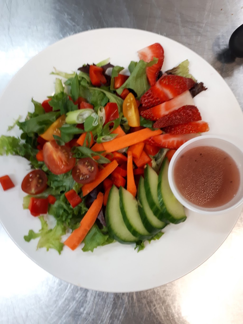 Red’s Place Bar & Grill Inc | 1200 Knight Rd, Lazo, BC V0R 2K0, Canada | Phone: (250) 339-8163