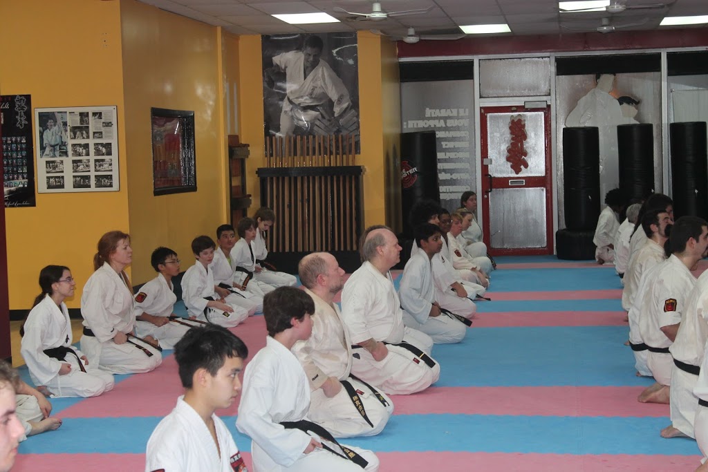 Karaté Shinkyokushin (Karaté A et C) | 309 Rue Lawrence, Greenfield Park, QC J4V 2Z5, Canada | Phone: (450) 671-8866