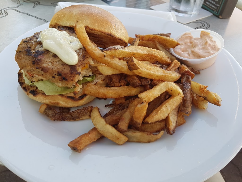 Emmas Back Porch & Water Street Cooker | 2084 Old Lakeshore Rd, Burlington, ON L7R 1A3, Canada | Phone: (905) 634-2084