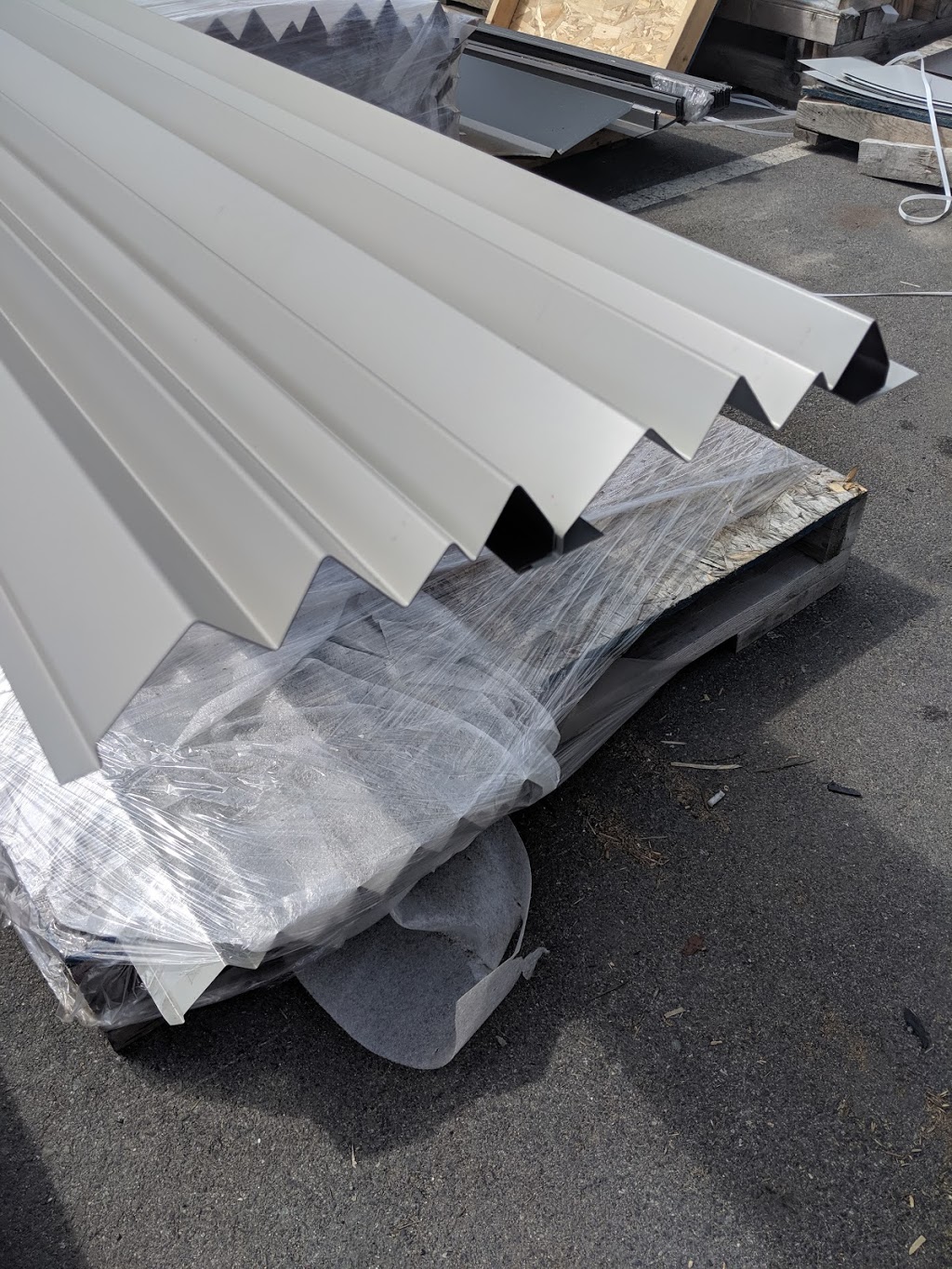 Parker Johnston Industries Ltd | 6791 Oldfield Rd, Saanichton, BC V8M 2A2, Canada | Phone: (250) 382-9181