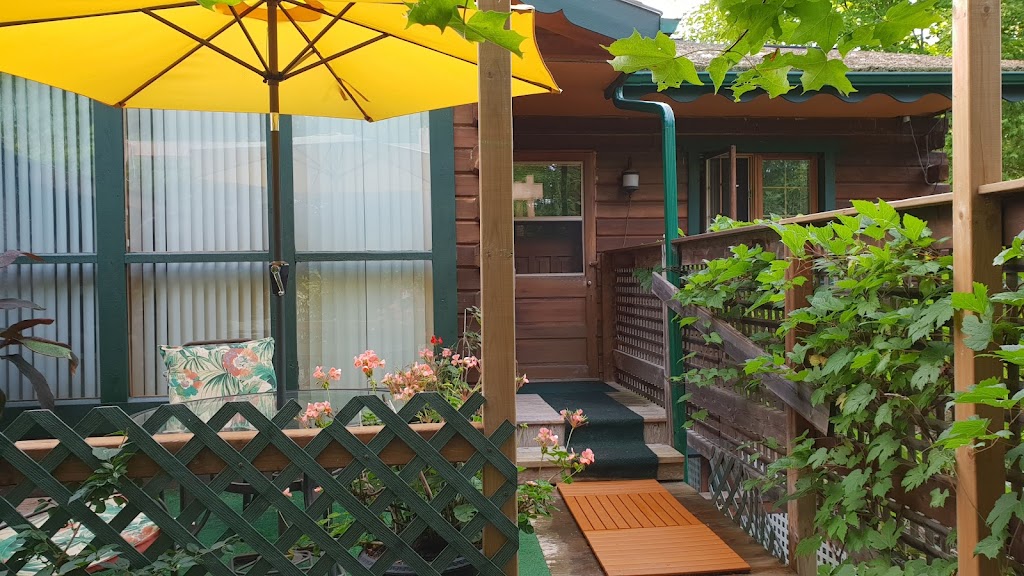 Cedarwood Lodge | 40 Cranston Rd, Providence Bay, ON P0P 1T0, Canada | Phone: (705) 377-5845