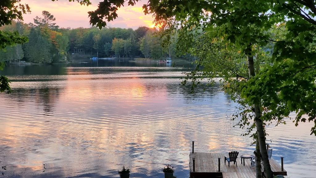Greens Lake House | 19 Fire Rte 296, Gooderham, ON K0M 1R0, Canada | Phone: (416) 721-5585