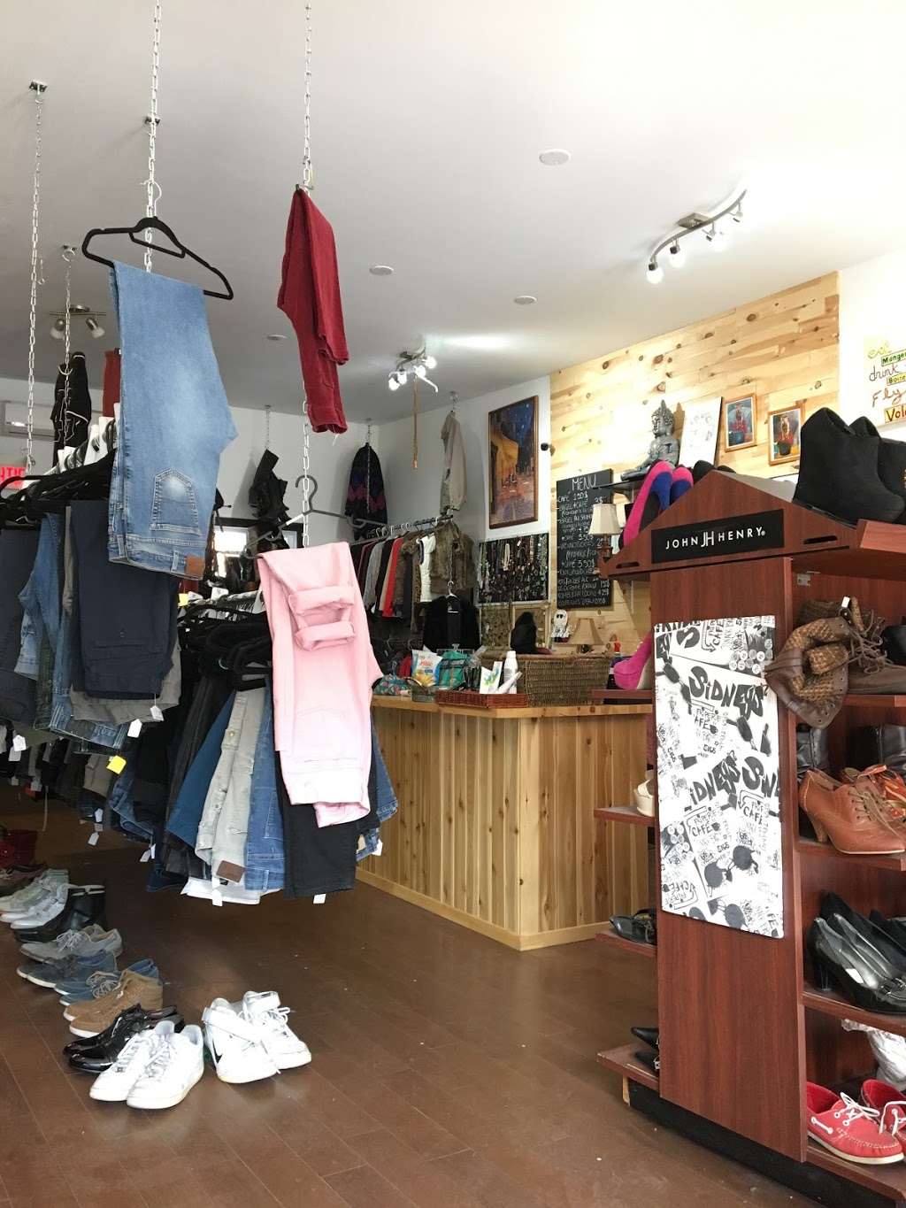 Sidneys Friperie | 5165 Rue Notre-Dame Ouest, Montréal, QC H4C 1T3, Canada | Phone: (438) 764-7286