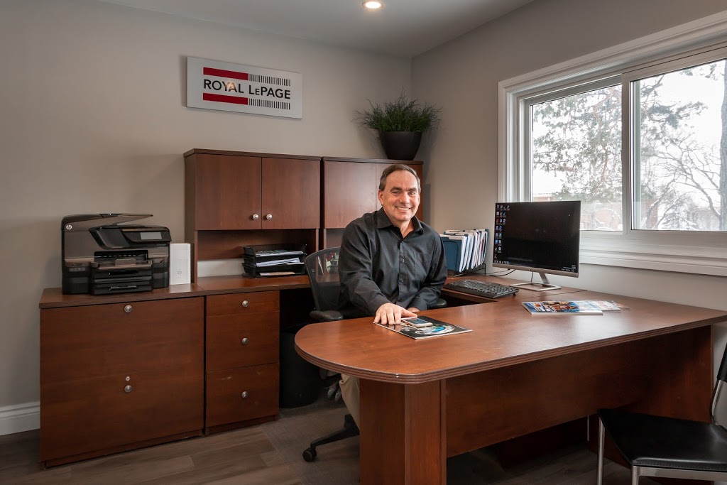 Royal Lepage Luxury Real Estate | 363 Balm Beach Rd W, Tiny, ON L0L 2J0, Canada | Phone: (705) 737-7629