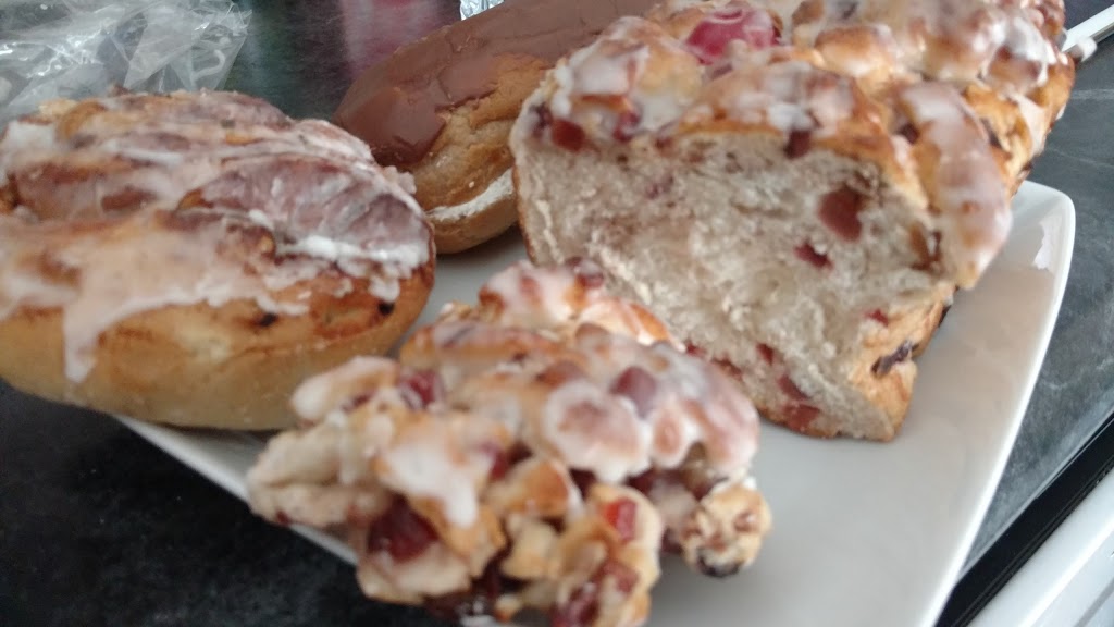 Saunders Bakery | 104 Main St S, Guelph/Eramosa, ON N0B 2K0, Canada | Phone: (519) 856-9561