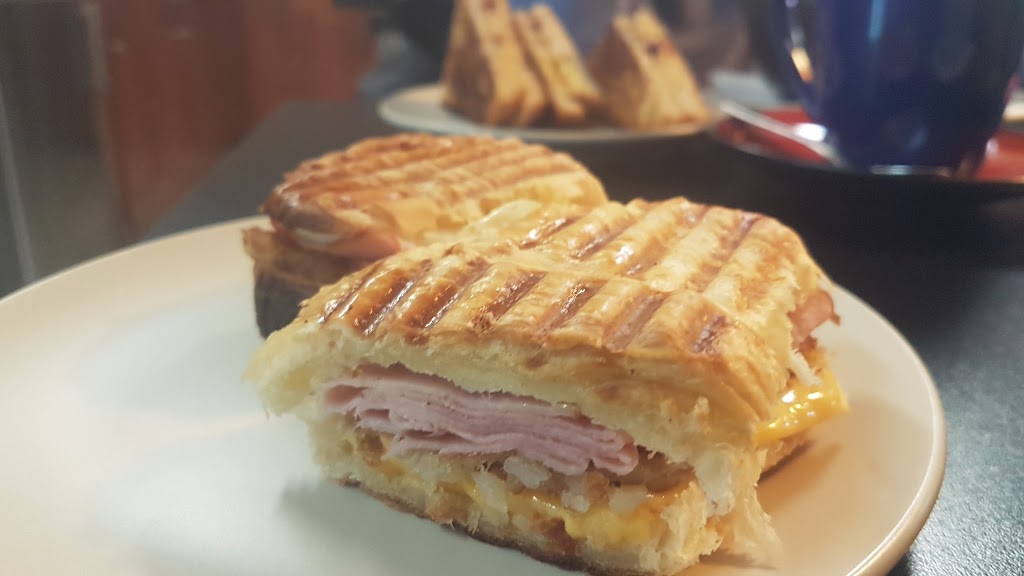 Mama Milas Cafe | 9113 Derry Rd W, Milton, ON L9T 7Y9, Canada | Phone: (905) 203-1060