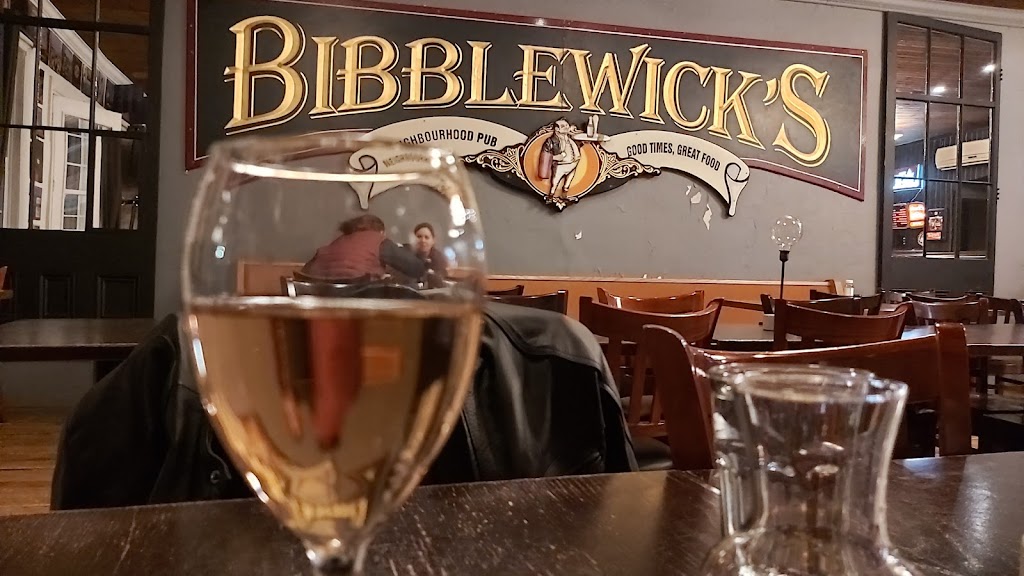 Krave Bistro | 24 Elgin St W, Arnprior, ON K7S 2N5, Canada | Phone: (613) 623-7969