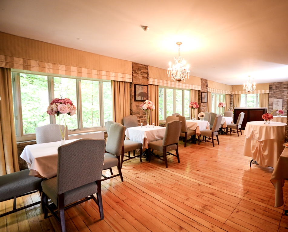 The Glenerin Inn & Spa | 1695 The Collegeway, Mississauga, ON L5L 3S7, Canada | Phone: (905) 828-6103