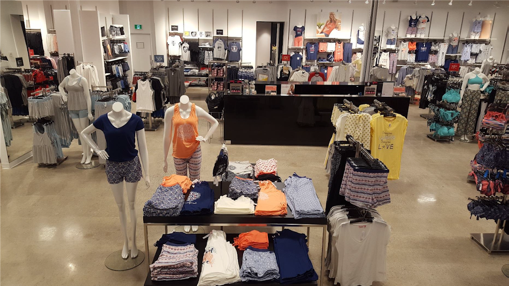 La Vie en Rose Dixie Outlet Mall | DIXIE OUTLET MALL, 1250 S Service Rd #100, Mississauga, ON L5E 1V4, Canada | Phone: (905) 278-5264