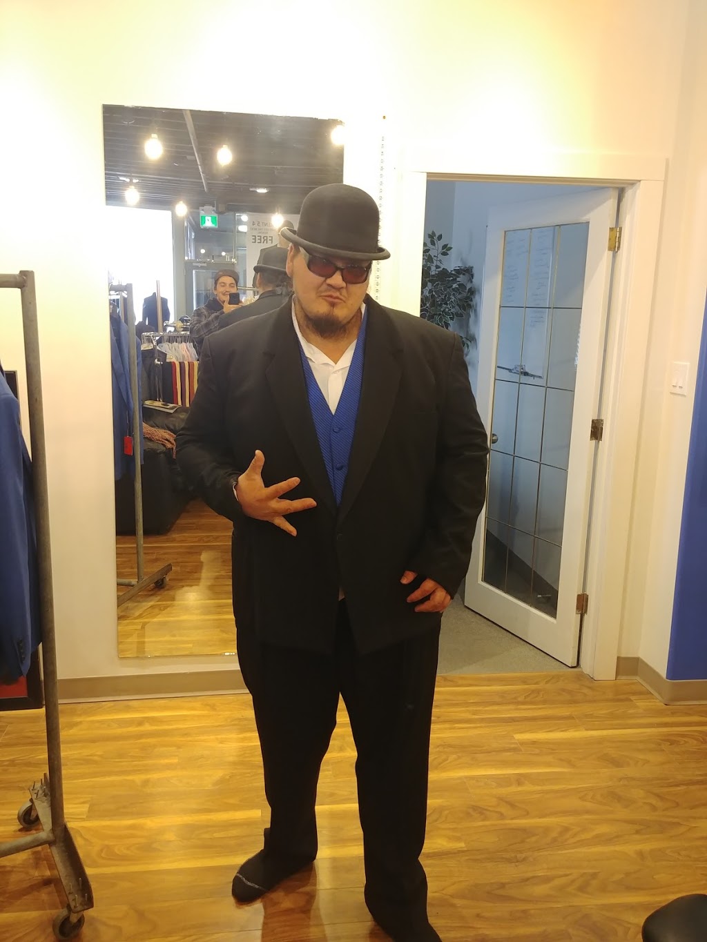 Mallabar Apparels | 1899 St Matthews Ave, Winnipeg, MB R3H 0J1, Canada | Phone: (204) 943-4506