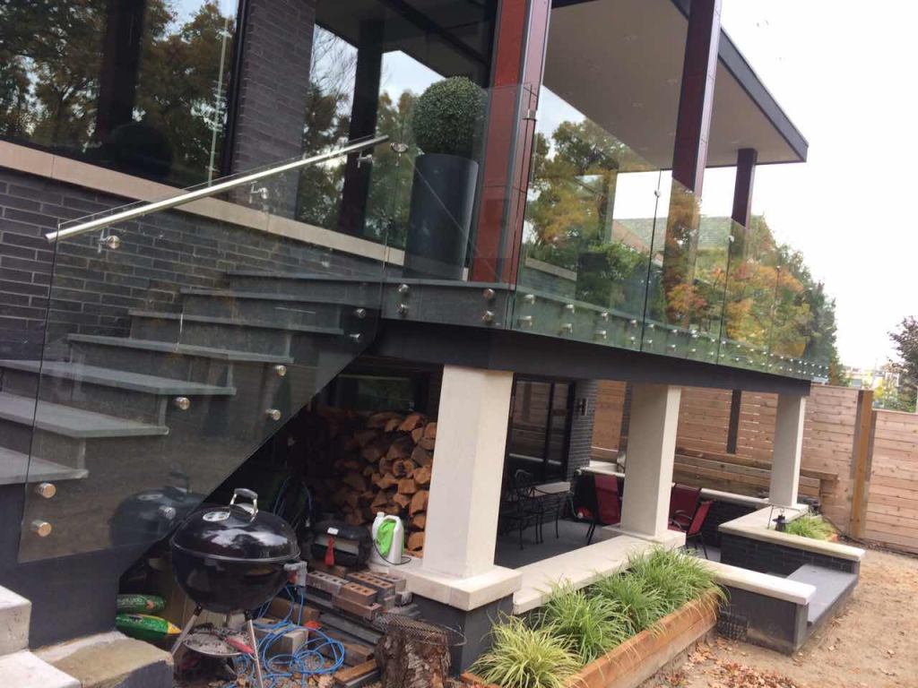 Glass & Mirror Specialists | 134 Beaconsfield Dr, Woodbridge, ON L4H 3N5, Canada | Phone: (416) 825-8561