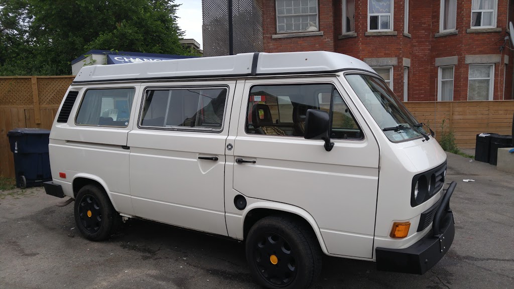 Classic Coin Car Wash | 1286 College St, Toronto, ON M6H 1C4, Canada | Phone: (416) 508-6447