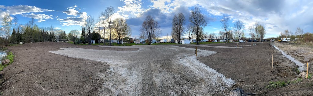 Ed Seguin & Sons Trucking & Paving Ltd | 106 Bay St, Sturgeon Falls, ON P2B 3M5, Canada | Phone: (705) 753-4252