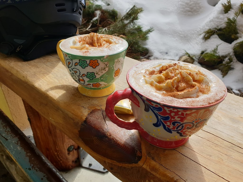 Bolacco Café | 3160 Creekside Way, Sun Peaks, BC V0E 5N0, Canada | Phone: (250) 578-7588