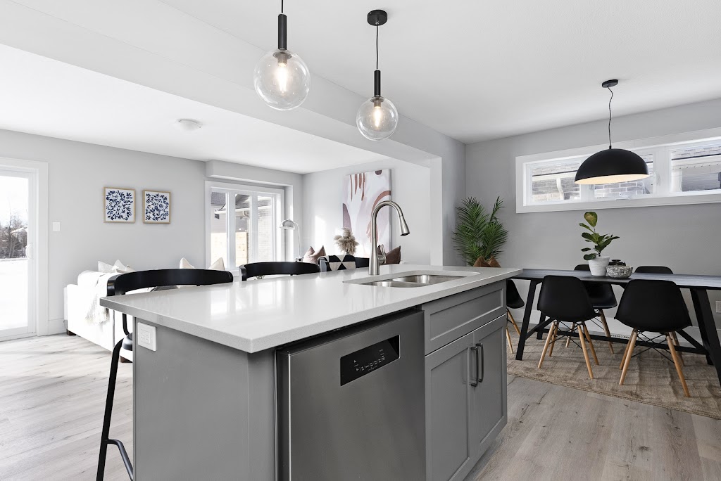 Sunvale Homes | 66 Kirby Ave, Collingwood, ON L9Y 2L3, Canada | Phone: (519) 341-6443 ext. 100