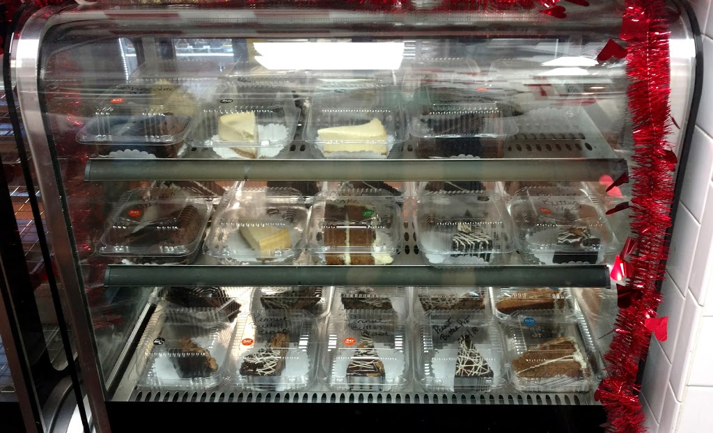 Pats Pizzeria | 544 Ontario St, Buffalo, NY 14207, USA | Phone: (716) 874-1233