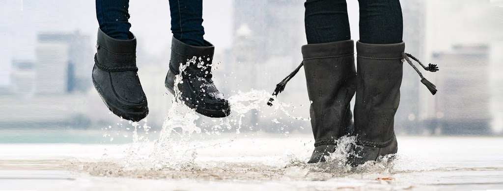 Manitobah Mukluks Pop-up | 300 Borough Dr Unit CRU 44, Scarborough, ON M1P 4P5, Canada | Phone: (416) 519-7628