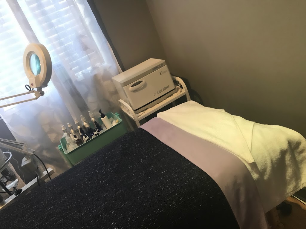 Full Moon Esthetics Wpg | 337-D Pembina Hwy, Winnipeg, MB R3L 2E4, Canada