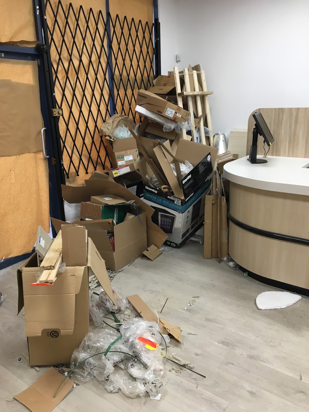 JJ Removal | 14848 75 Ave, Surrey, BC V3S 0V1, Canada | Phone: (604) 367-1330