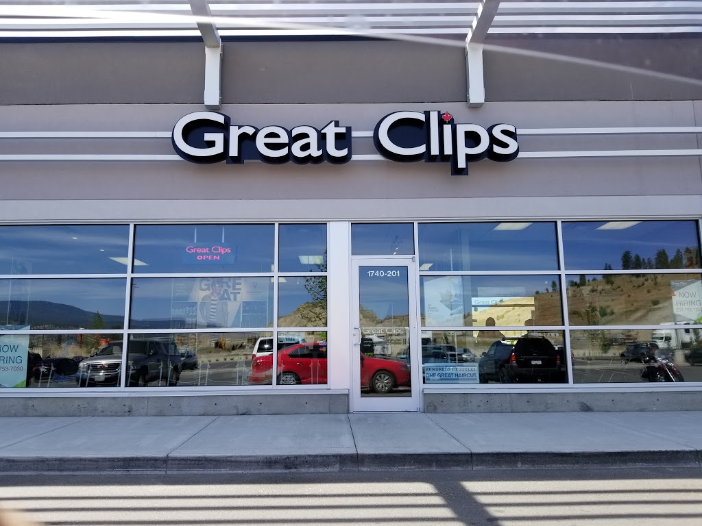 Great Clips | 201 - 1750 Pier Mac Way, Kelowna, BC V1V 2K1, Canada | Phone: (778) 753-7030