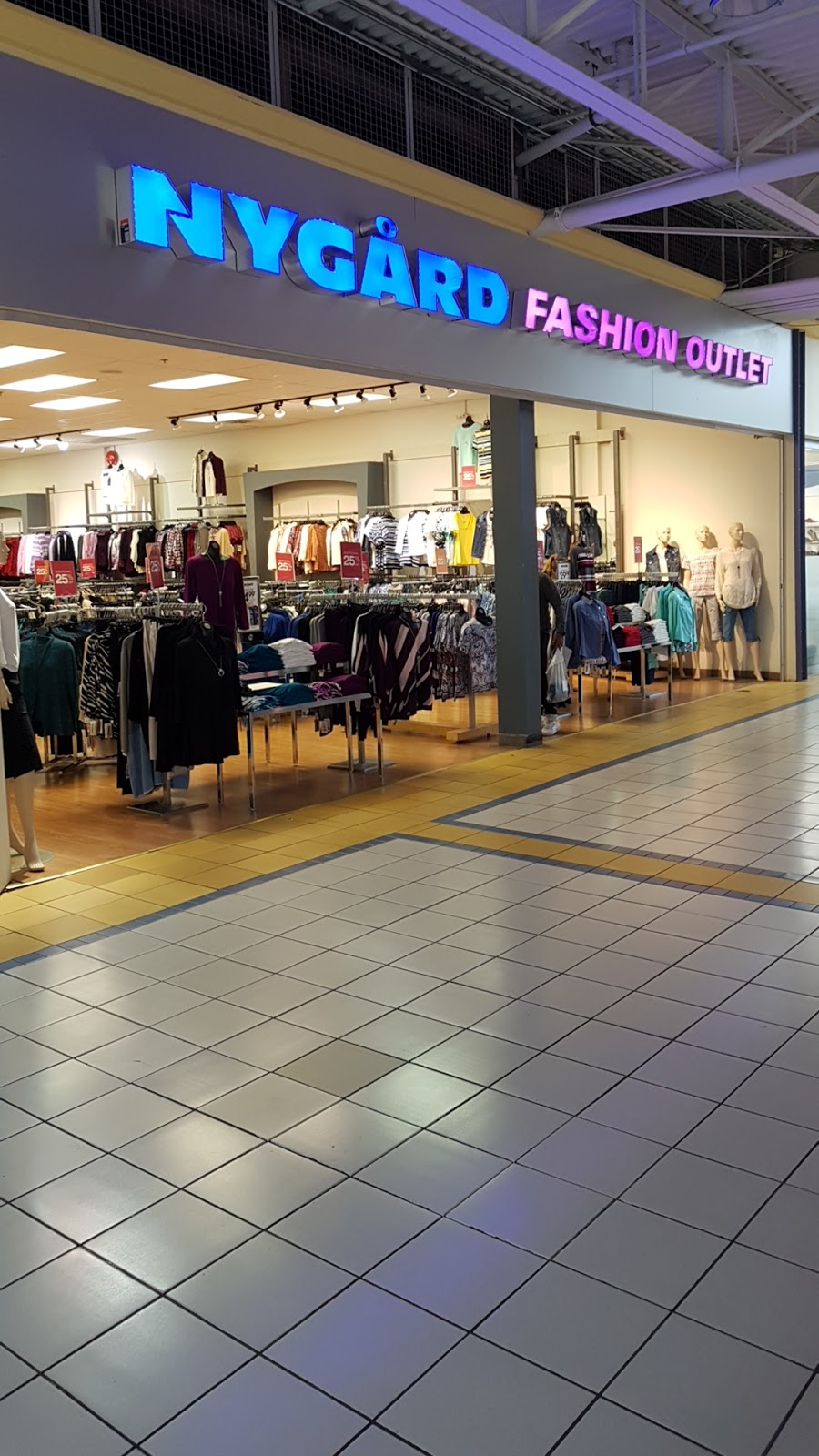 Nygard Fashion Outlet | 1250 S Service Rd #17, Mississauga, ON L5E 1V4, Canada | Phone: (905) 891-6136
