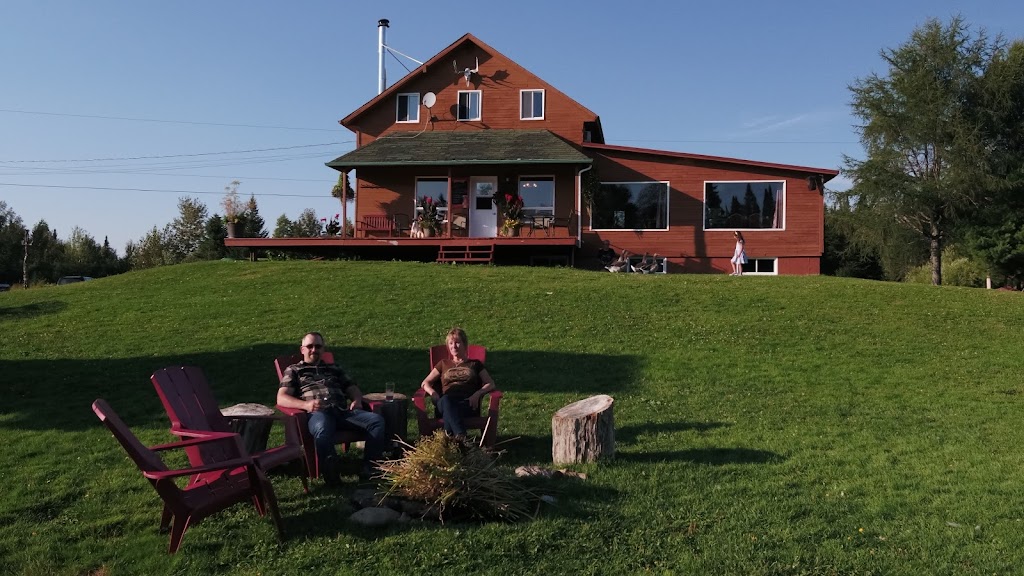 Chalets Villégiature et Pourvoirie Daaquam | 47 Rue des Moulins, Saint-Just-de-Bretenières, QC G0R 3H0, Canada | Phone: (418) 244-3442