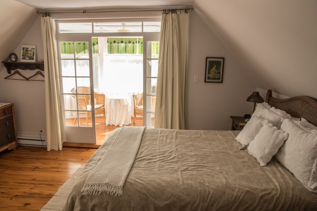 Les Matins de Victoria | 950 Rue Western, Waterloo, QC J0E 2N0, Canada | Phone: (514) 882-9881