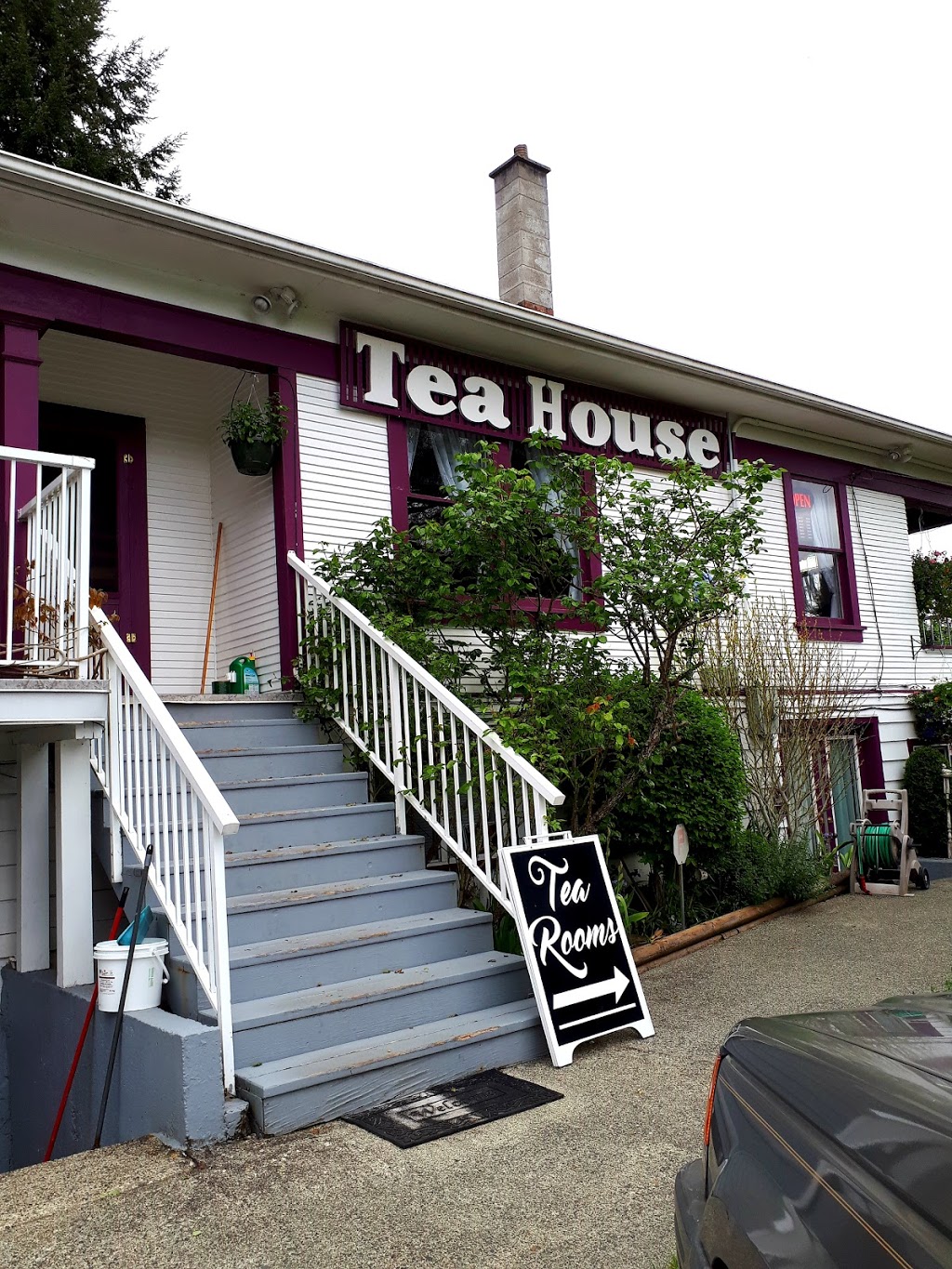 Calico Cat Tea House - 1081 Haliburton St, Nanaimo, BC V9R 6N6, Canada