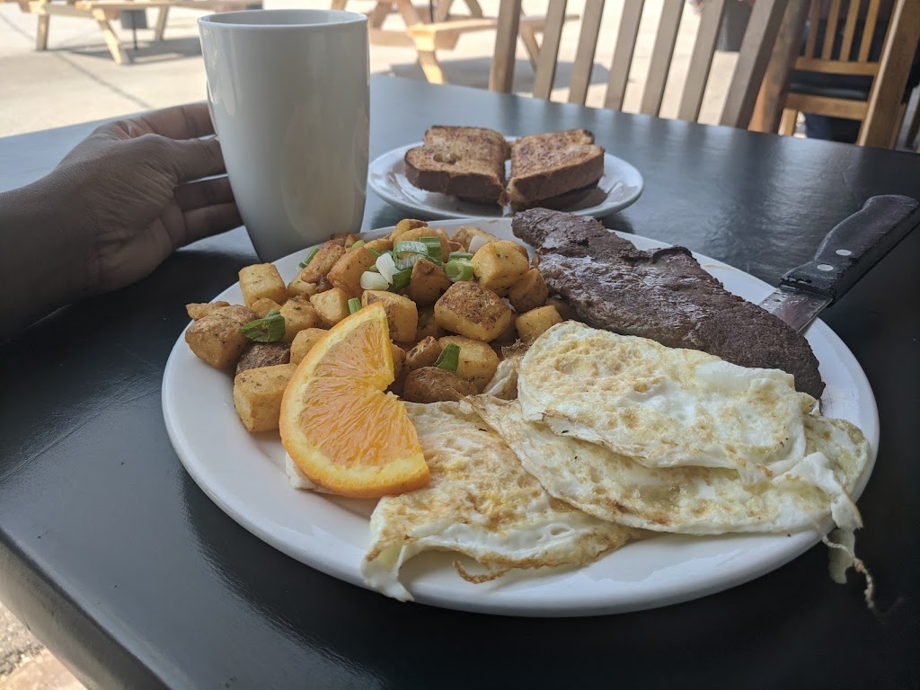 Rockford Restaurant | 317757 6 - 10 Hwy, Rockford, ON, Meaford, ON N4K 5N6, Canada | Phone: (519) 371-6588