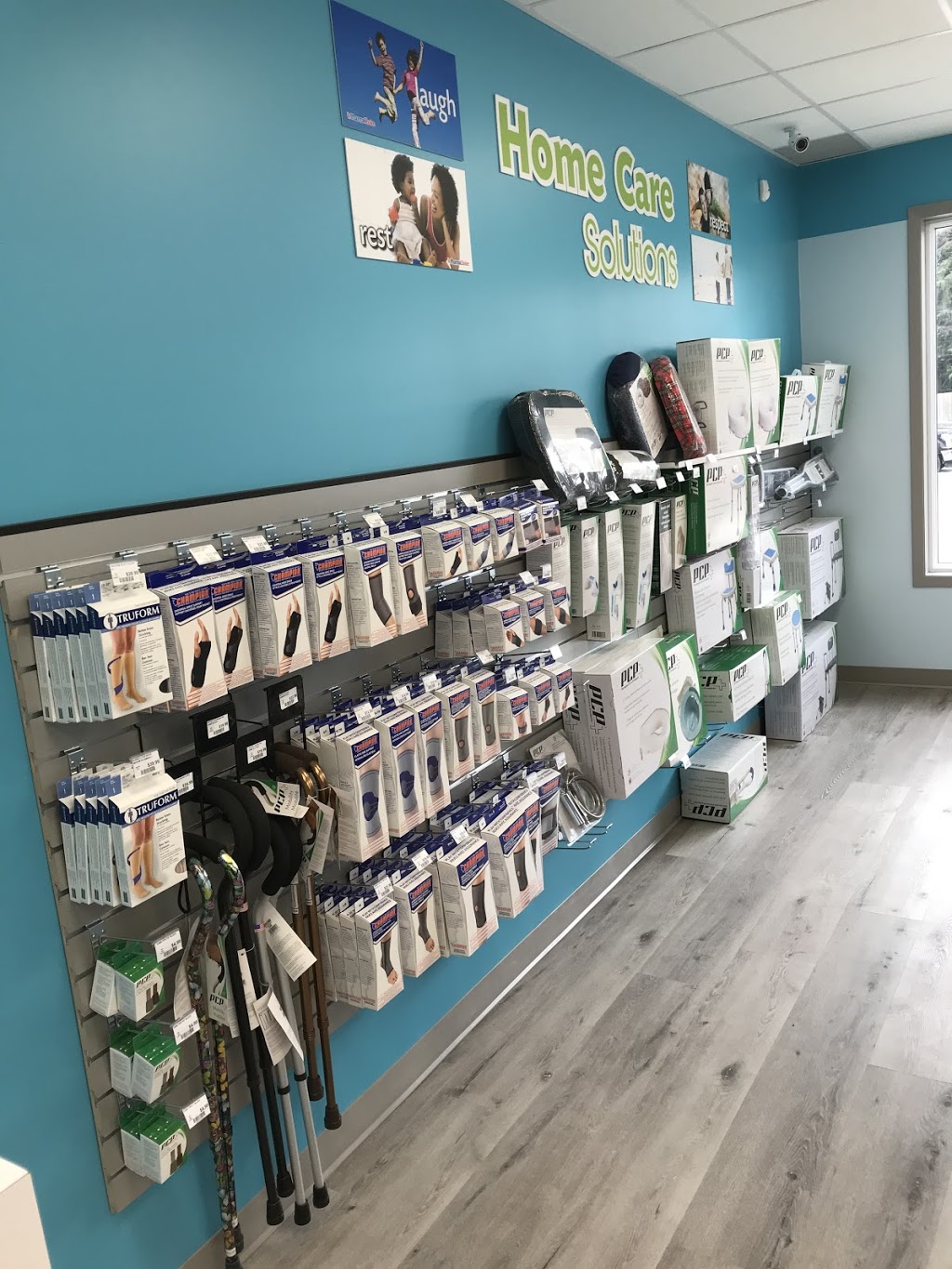 Fergus Pharmacy & Compounding Center | 500 Garafraxa St E Unit B, Fergus, ON N1M 1E7, Canada | Phone: (226) 383-8000