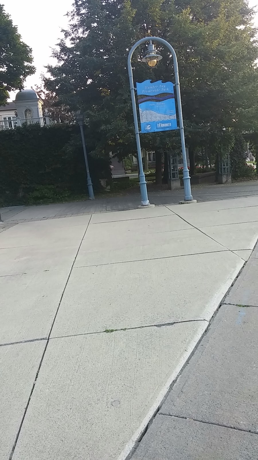 RBC Royal Bank | 2275 Lake Shore Blvd W, Etobicoke, ON M8V 3Y3, Canada | Phone: (416) 503-1250