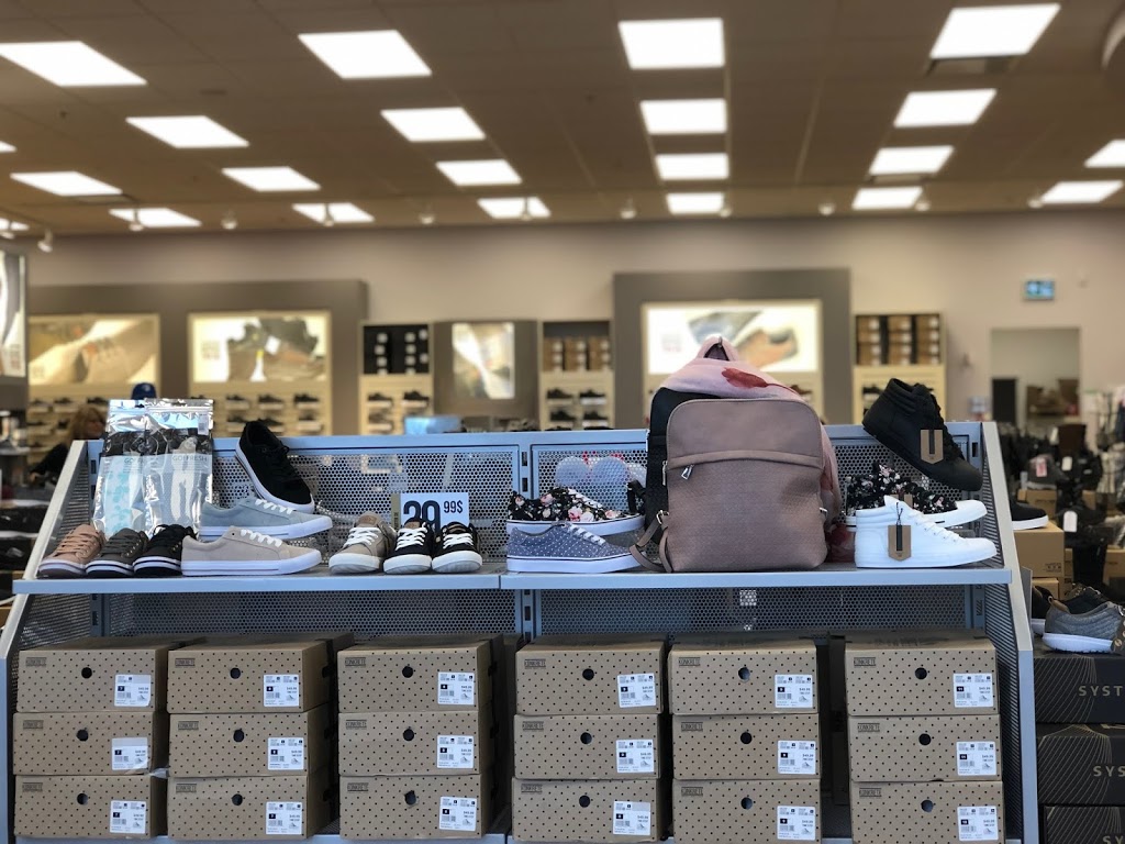 Chaussures Yellow | 877 Boulevard Firestone, Joliette, QC J6E 2W4, Canada | Phone: (450) 756-4940