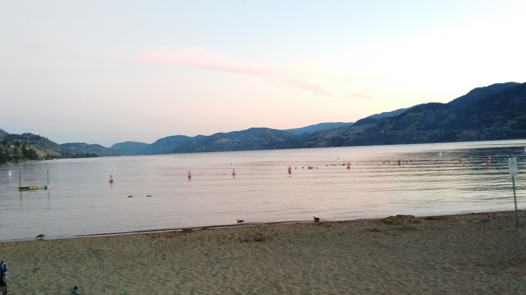 Waterfront Inn | 3688 Parkview St, Penticton, BC V2A 6H1, Canada | Phone: (250) 492-8228