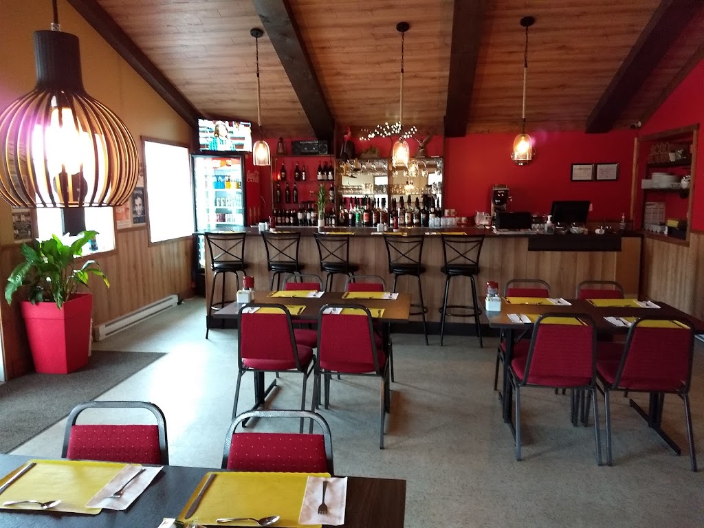 Restaurant des Sentiers | 10 Avenue Saint-Patrick, Saint-Joseph-de-Coleraine, QC G0N 1B0, Canada | Phone: (418) 423-1149