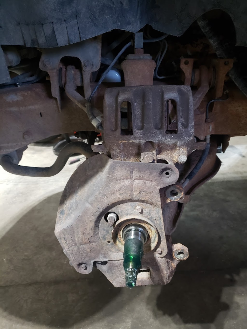 SL Auto Lube Inc | 4400 Elgin Ave, Calgary, AB T2Z 4V8, Canada | Phone: (587) 228-3688