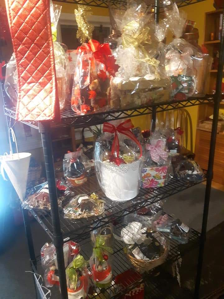 Everything Maple & More | 1957 Gervais Rd, Waubaushene, ON L0K 2C0, Canada | Phone: (705) 534-3434