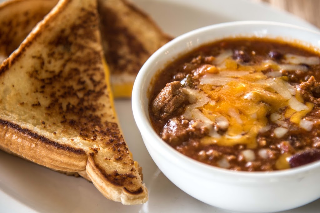 The Hills Restaurant | 443 Golf Club Rd, Hillsborough, NB E4H 2T9, Canada | Phone: (506) 734-6001