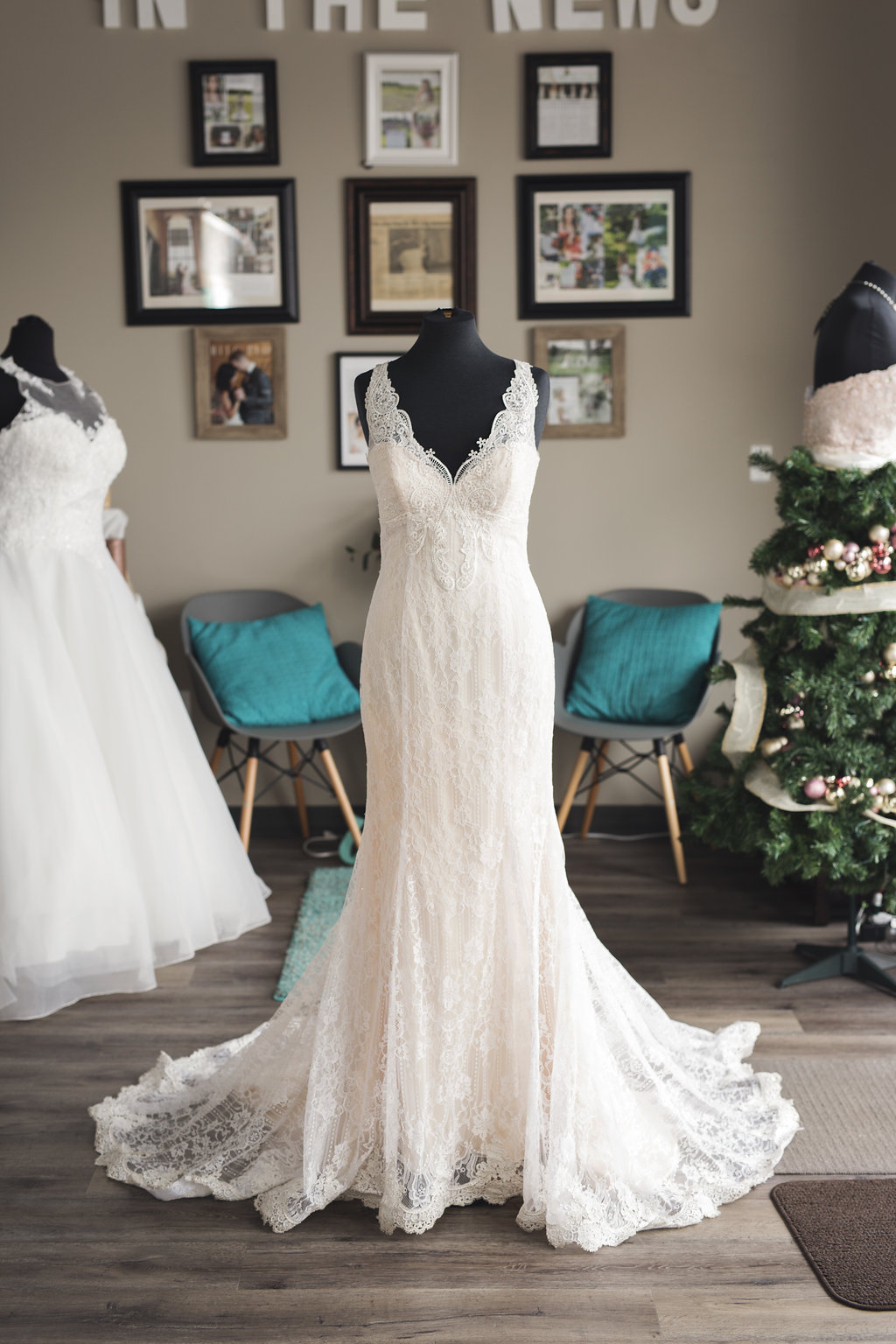 Once Upon A Time Weddings | 10 Metcalfe St W, Strathroy, ON N7G 3Z1, Canada | Phone: (519) 245-7997